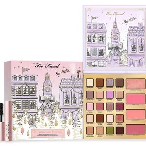 ☃️NEW☃️BNIB LE Too Faced 2PC A Christmas In London Gift Set! Gorgeous!!